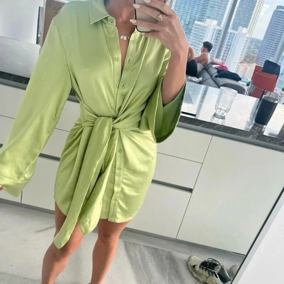 New Song of Style Marta Pistachio Green Mini Dress Wrap XS Revolve Satin - Picture 13 of 14